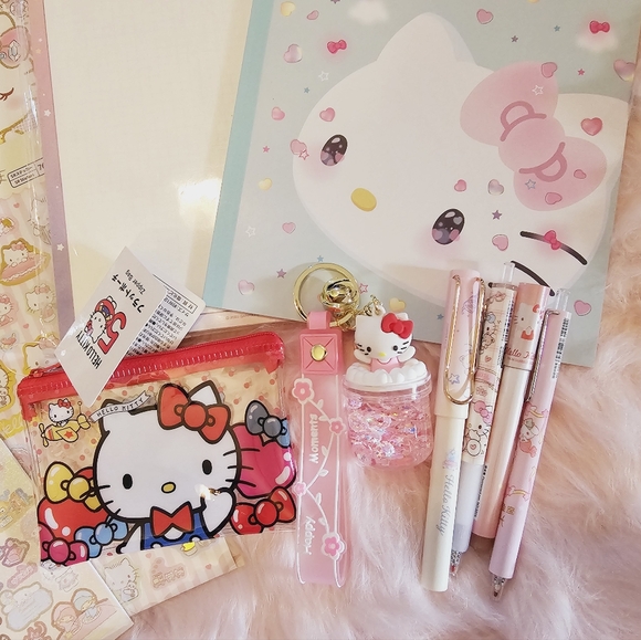 SOLD- Hello Kitty Stationary Bundle C - Picture 2 of 3